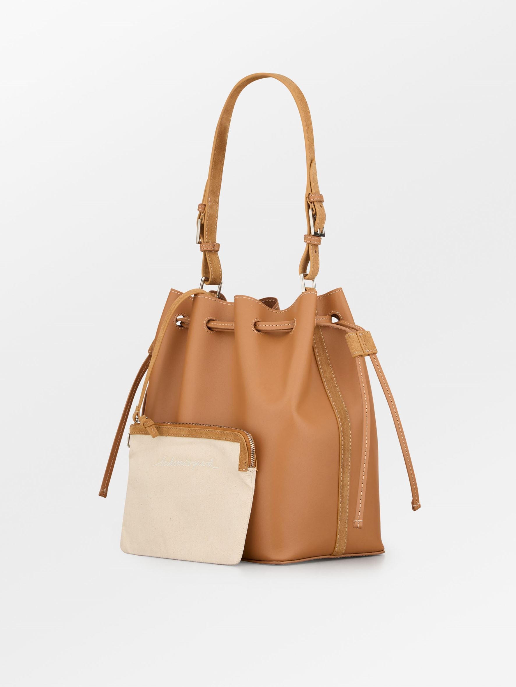 becks-ndergaard-smooth-bucket-tasche-leder-braun image 2