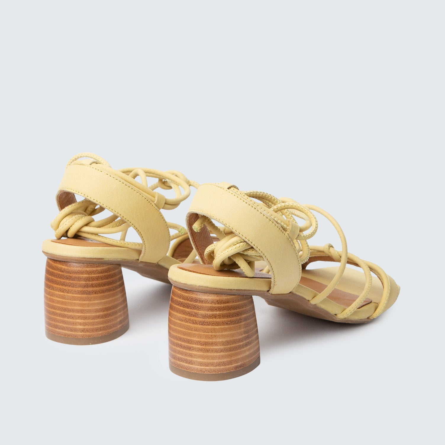 ann-kurz-heel-knots-sandalen-long-beach-nappa-leder image 3