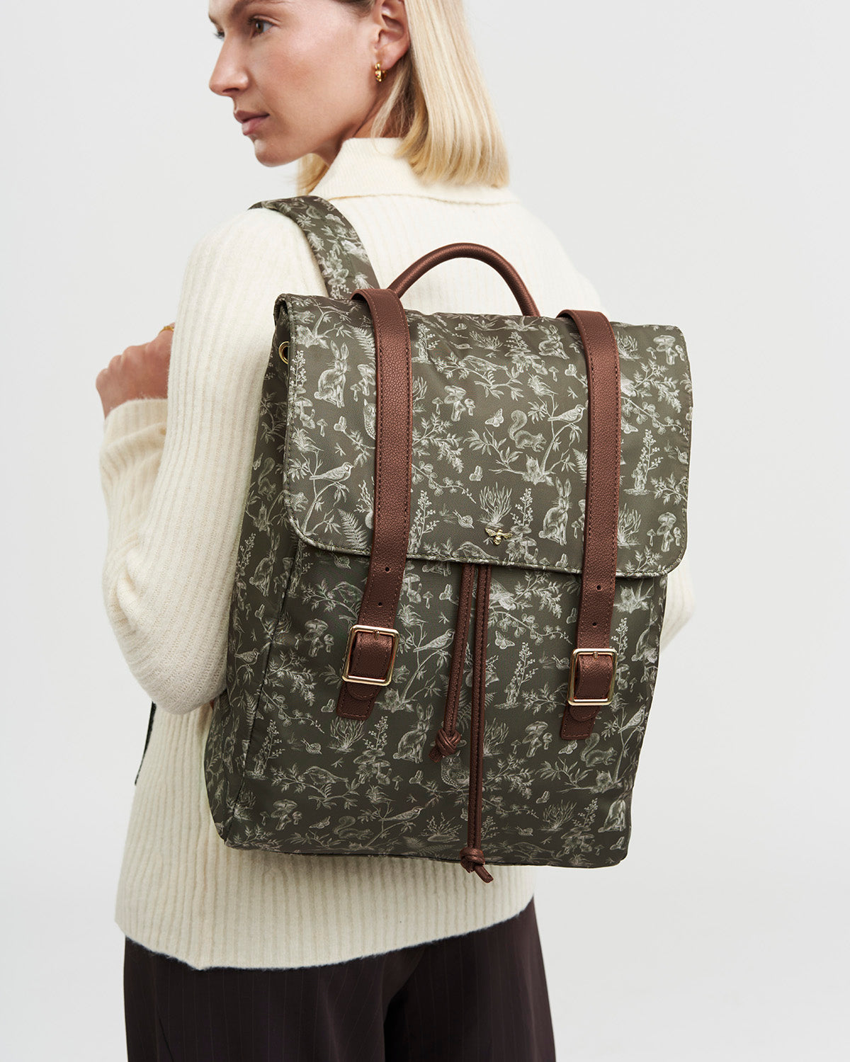 fable-england-flora-orla-rucksack-khaki-mit-laptopfach image 2