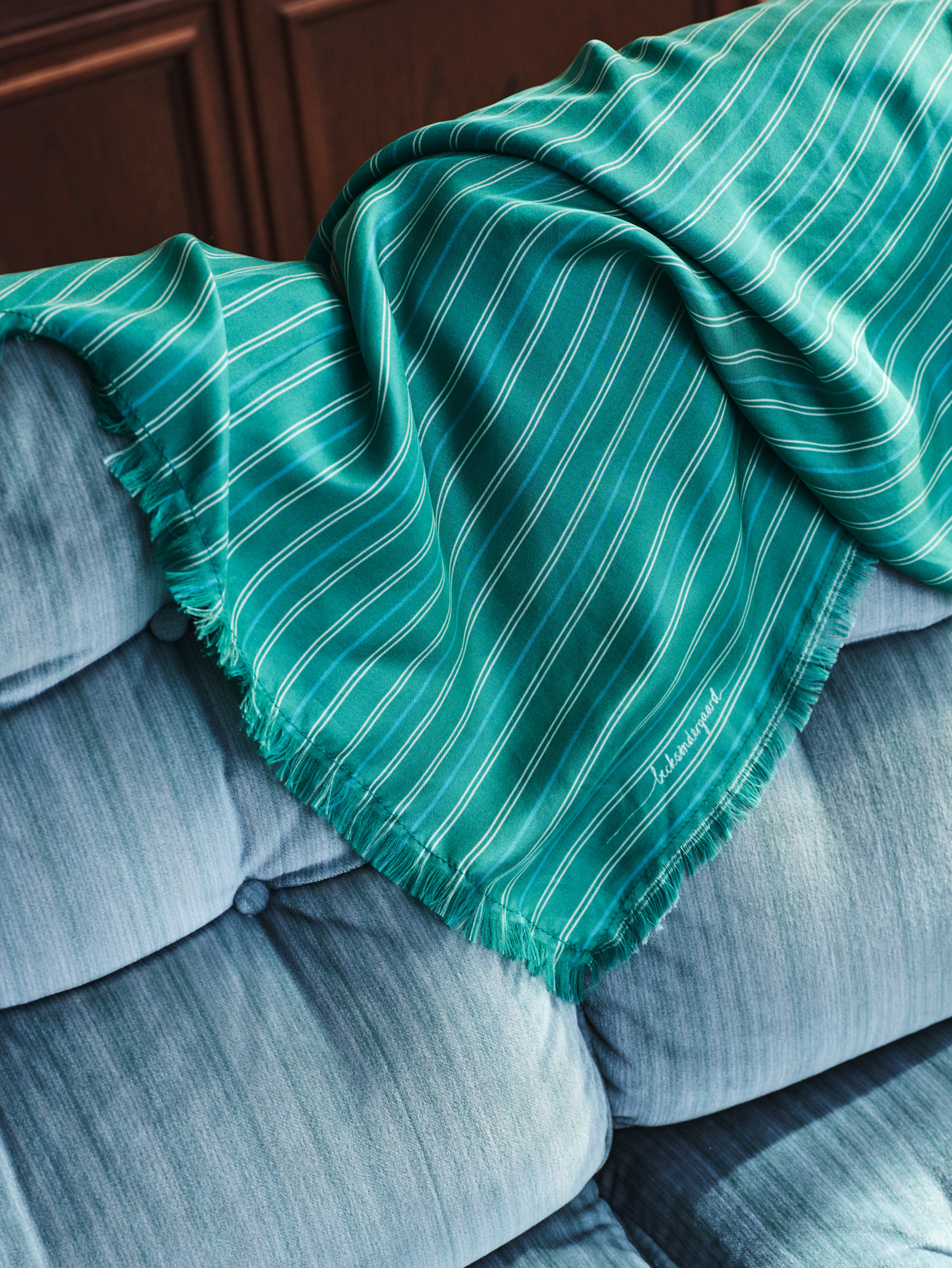 becks-ndergaard-strifilia-sia-seidentuch-65x65-gr-n-gemustert image 5