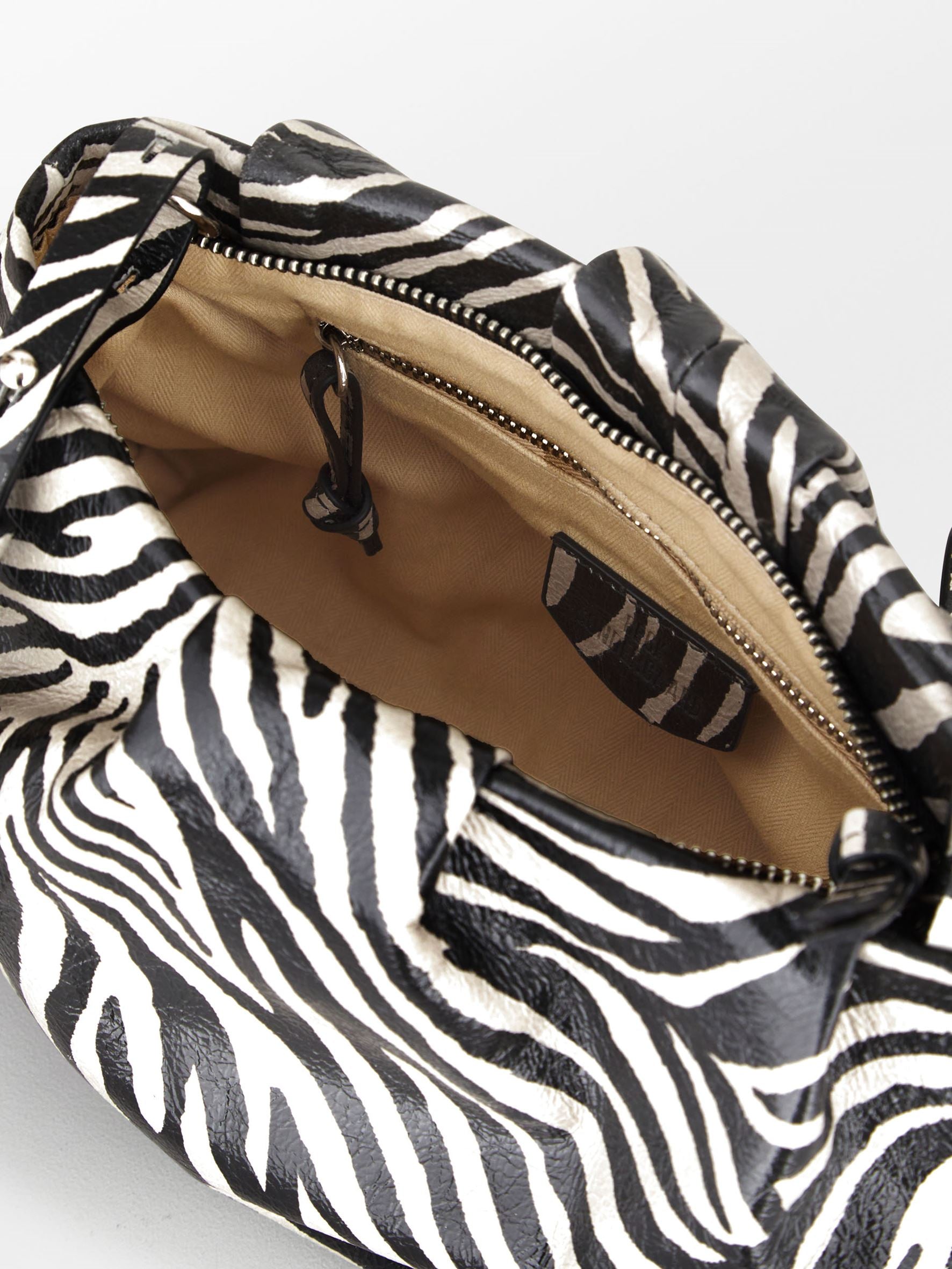 becks-ndergaard-zelora-small-clutch-tasche-silver-birch-zebra-leder image 2