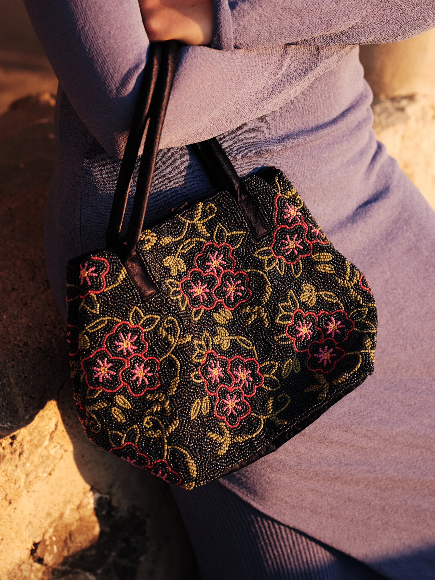 becks-ndergaard-efloria-fiona-perlen-tasche-blau-18x20 image 4
