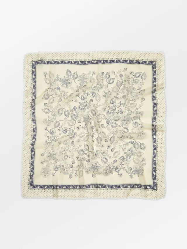 becks-ndergaard-scarves-dotted-flora-woo-schal-birch-white-wolle-90x90 image 1