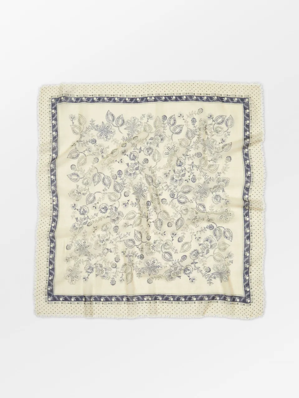 becks-ndergaard-scarves-dotted-flora-woo-schal-birch-white-wolle-90x90 image 1