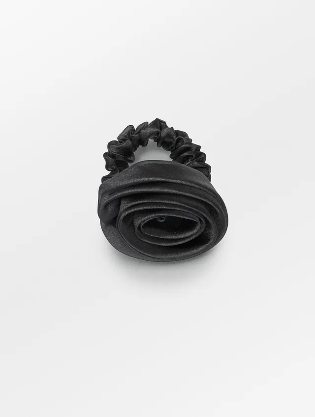 becks-ndergaard-organza-rosea-scrunchie-haargummi-schwarz-rose image 1
