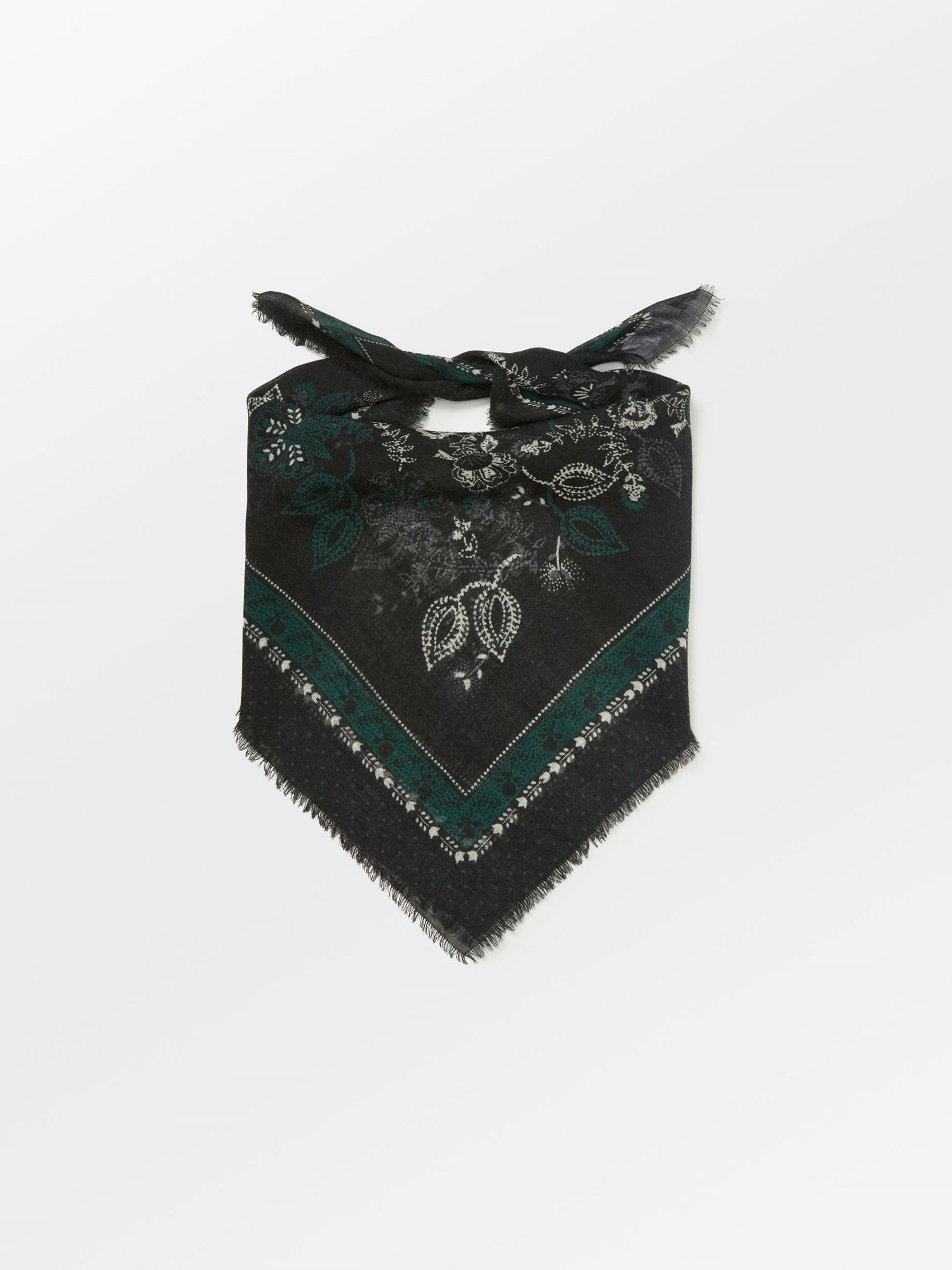 becks-ndergaard-dotted-flora-woo-scarf-schal-wolle-schwarz-90x90 image 2