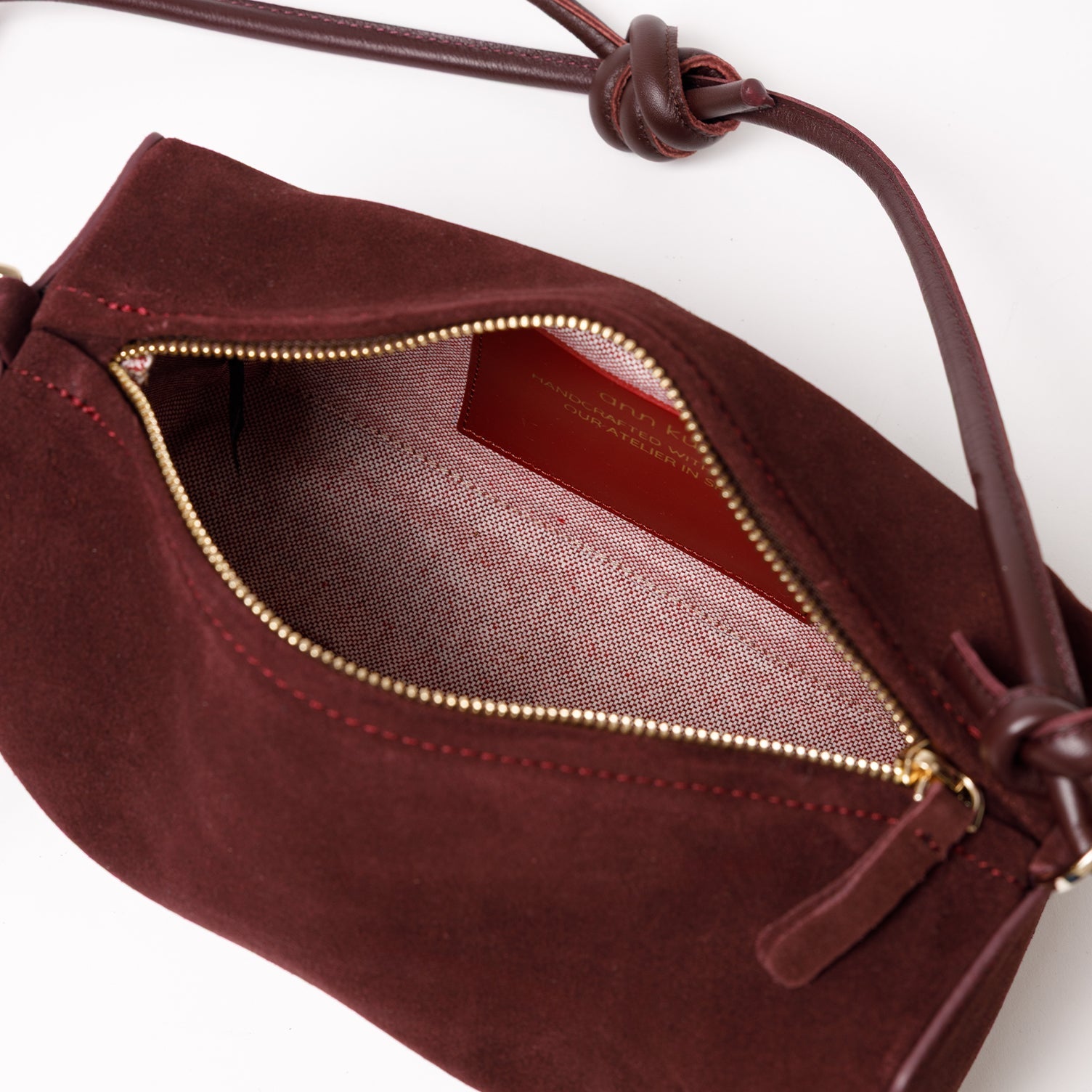 ann-kurz-long-square-schultertasche-wildleder-bordeaux image 7