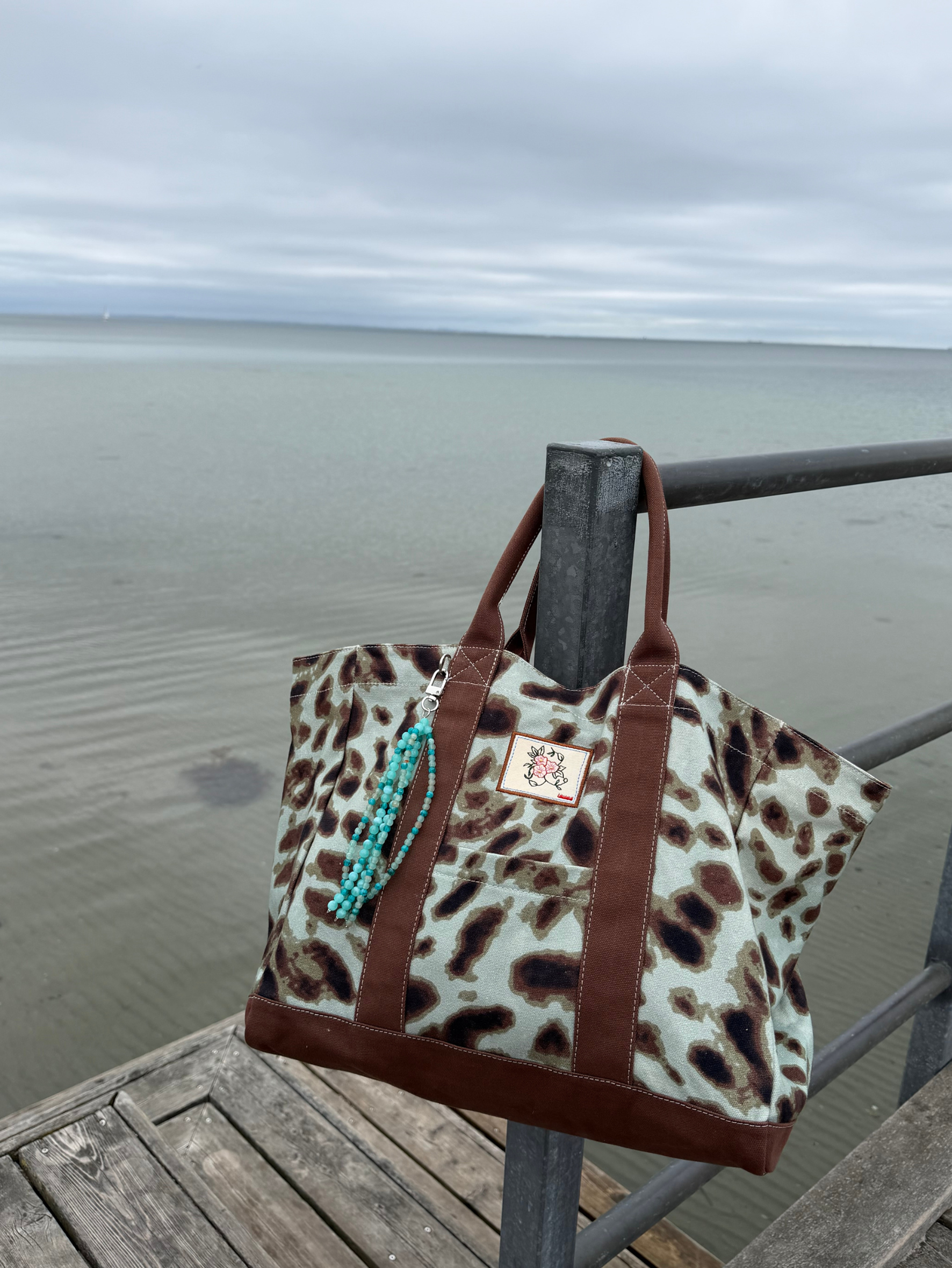 becks-ndergaard-leola-canvas-camila-tasche-aqua-gray-leo image 3