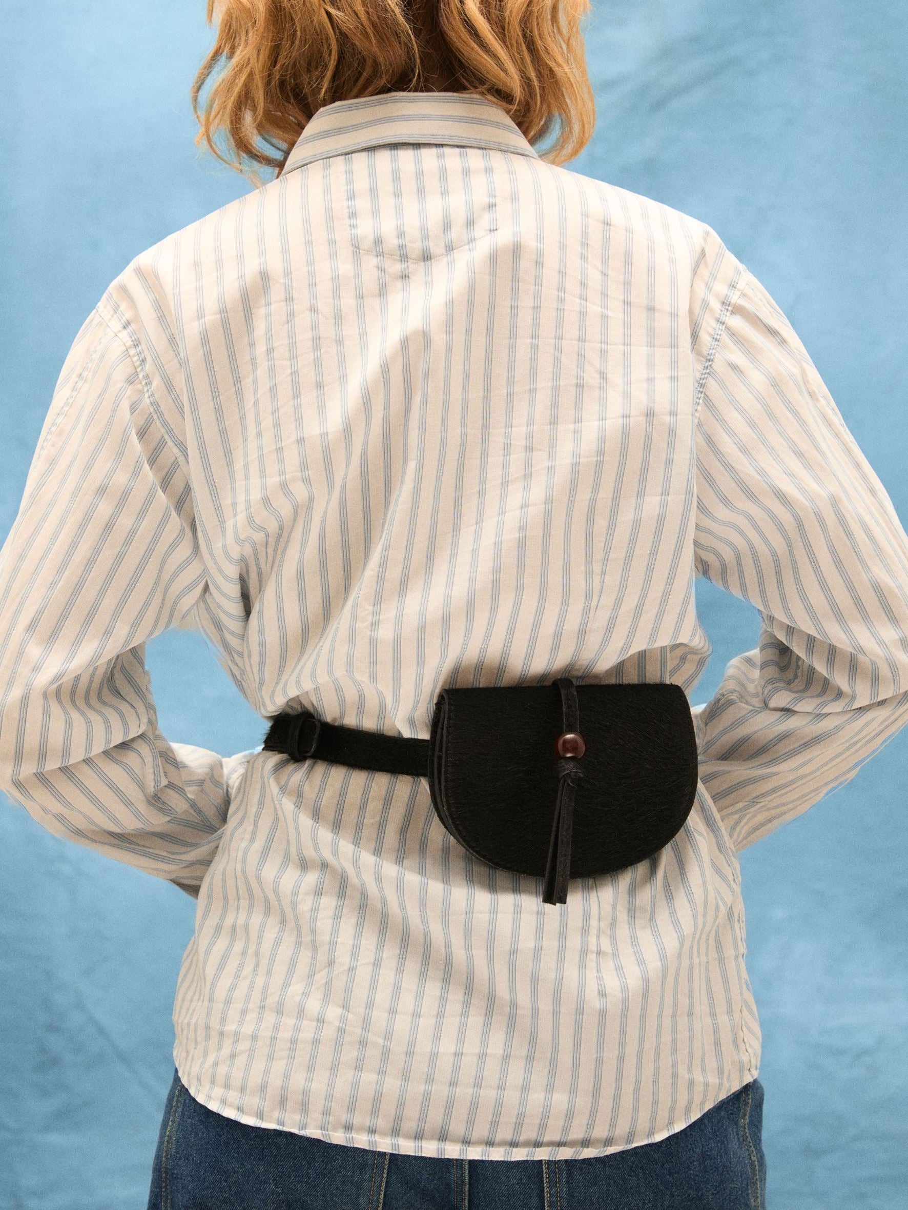 becks-ndergaard-fily-belt-bag-g-rteltasche-schwarz-leder-16x11 image 4