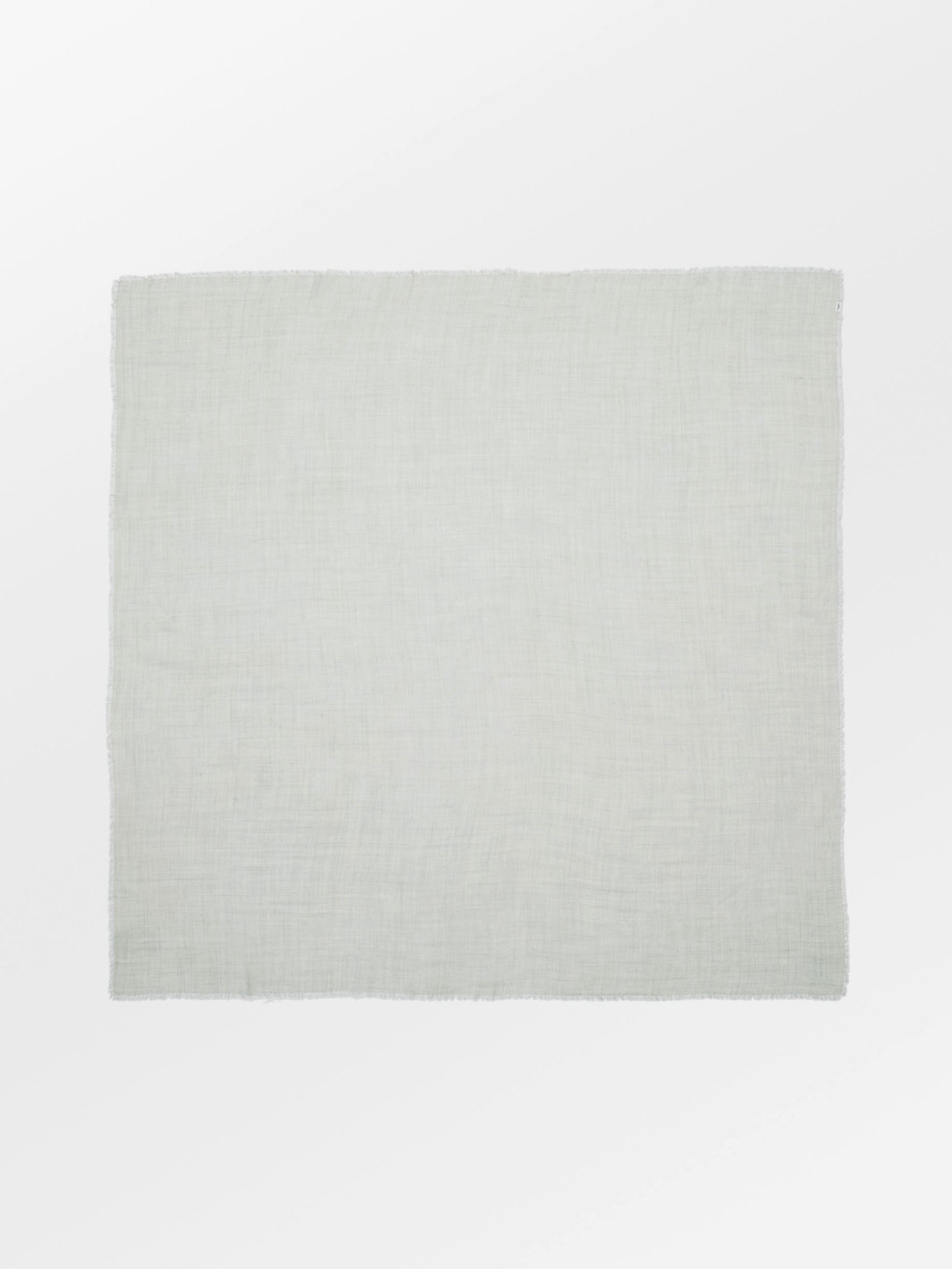 becks-ndergaard-mill-wool-schal-140x140-light-grey-wolle image 2
