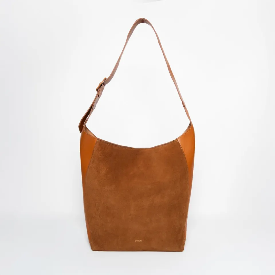 ann-kurz-vertical-shopper-tasche-suede-mix-brown-laptop image 1