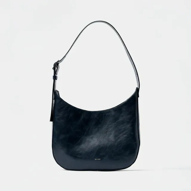 ann-kurz-versatile-hobo-nappa-shopper-navy-leder image 1