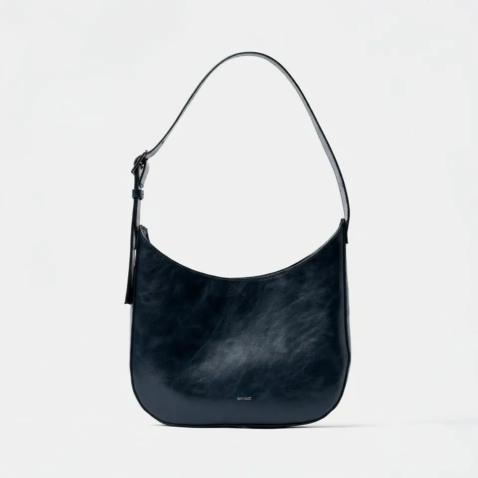ann-kurz-versatile-hobo-nappa-shopper-navy-leder image 1