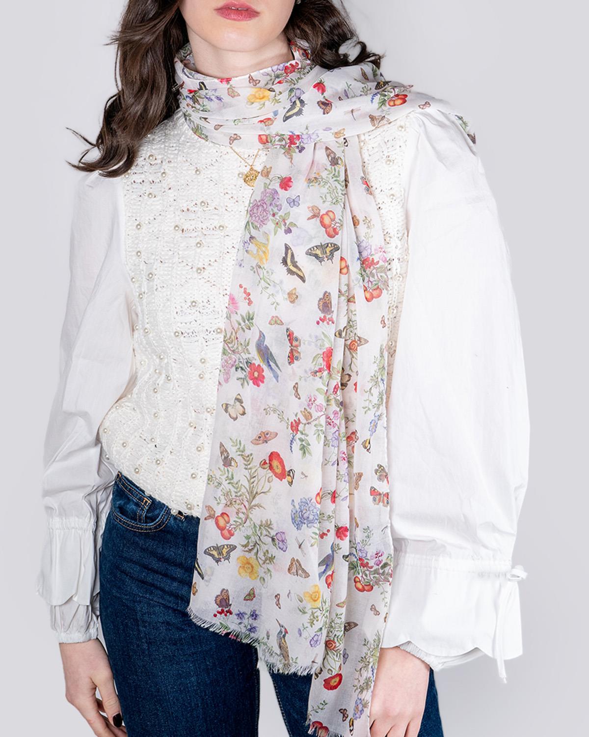 fable-england-scarves-alice-garden-schal-leicht-creme image 2
