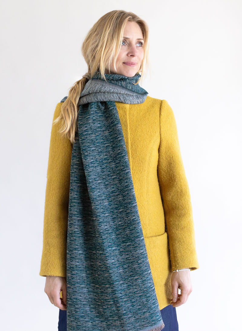 djian-olivia-schal-aus-merinowolle-gr-n-jacquard image 1
